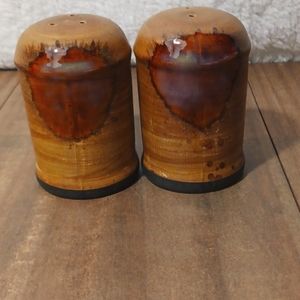Sango Splash salt and pepper shakers.